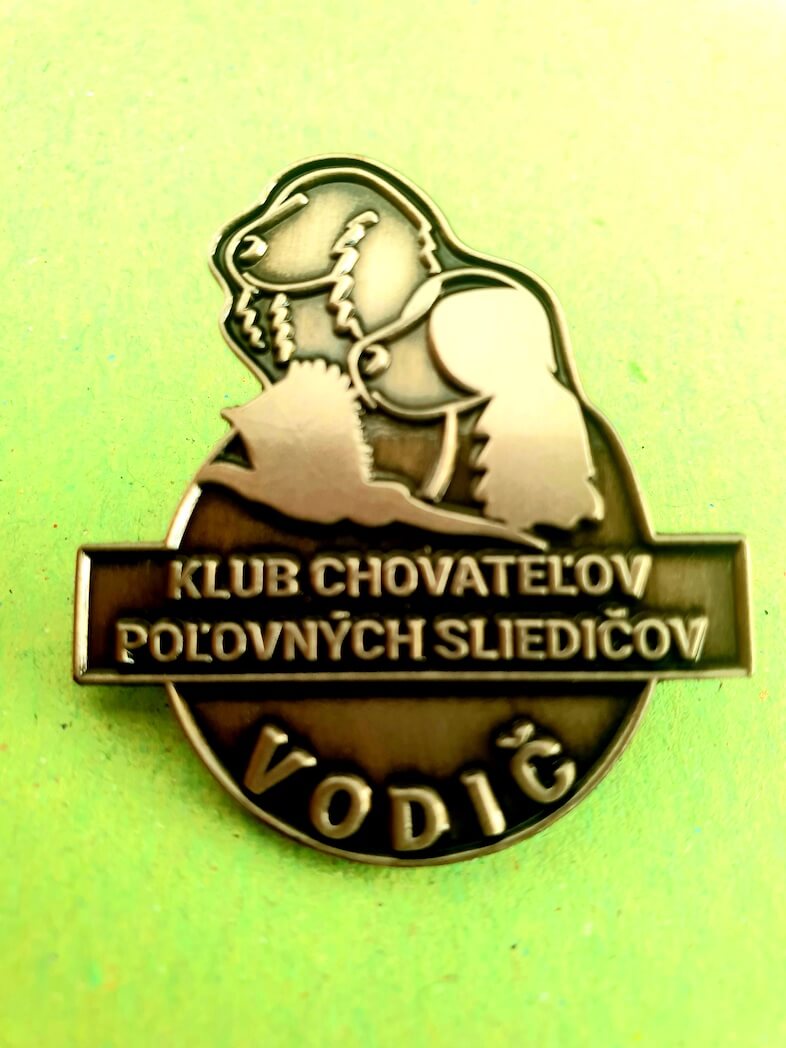 Vďaka Klubu chovateľov poľovných sliedičov za krásne ocenenie - VODIČ SLIEDIČOV KCHPS II. stupeň - strieborný odznak